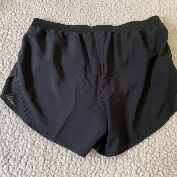 UNDER ARMOUR LOOSE FLY BY 2.0 BLACK XL NWT - Picture 2 of 3